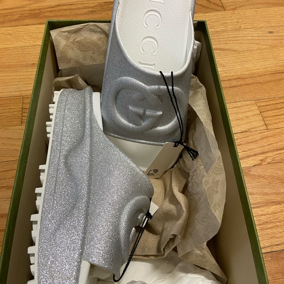 Gucci Silver Sparkly Platform Slides with Interlocking G - Picture 4 of 6